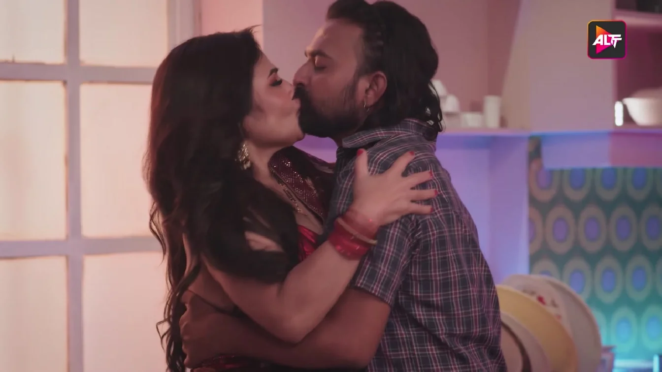 Utha Patak S02 P01 AltBalaji